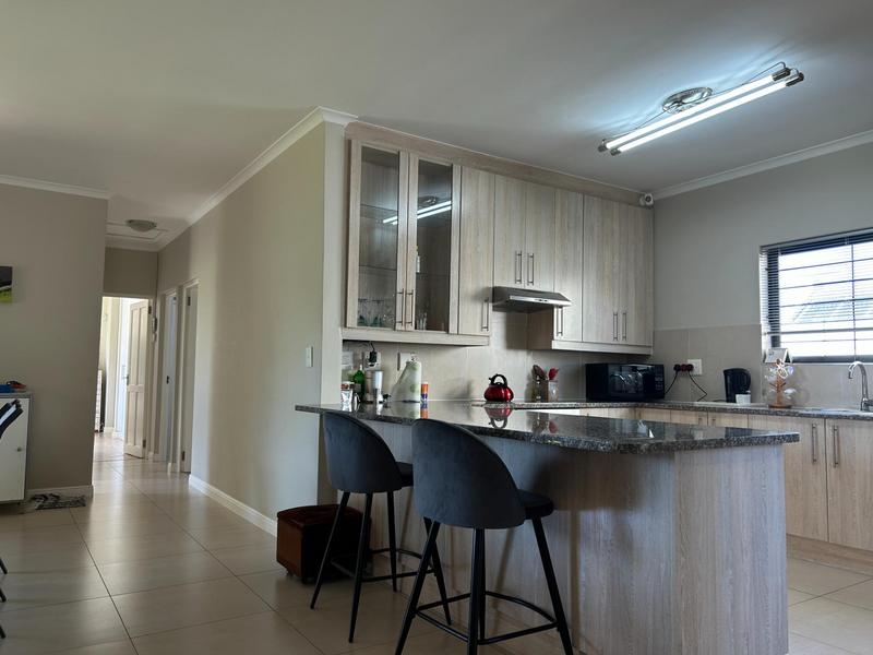 3 Bedroom Property for Sale in Sunningdale Western Cape